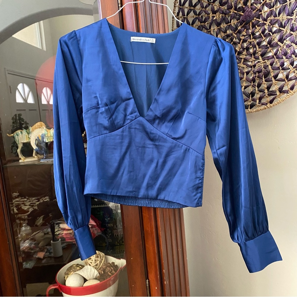 Abercrombie & Fitch Blue Long-Sleeve Satin Puff Sleeve Peasant Top Women’s S